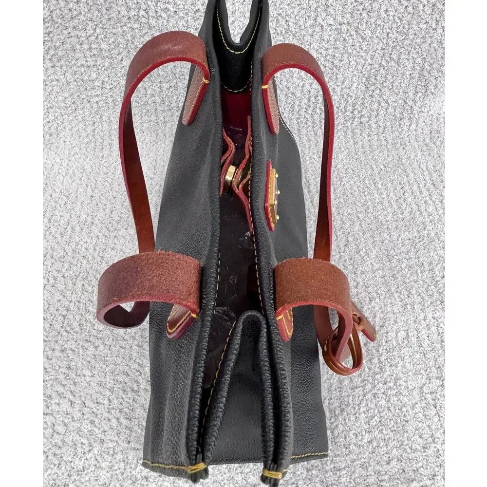Dooney & Bourke black pebble